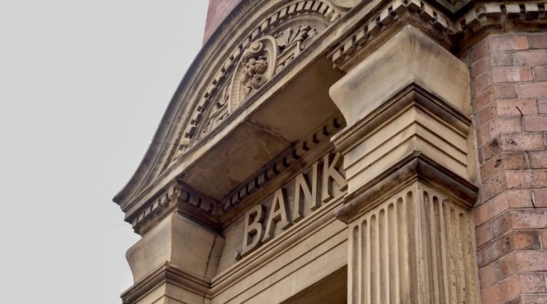 Why Opening a Joint Bank Account with an Elderly Parent Could Be a Mistake